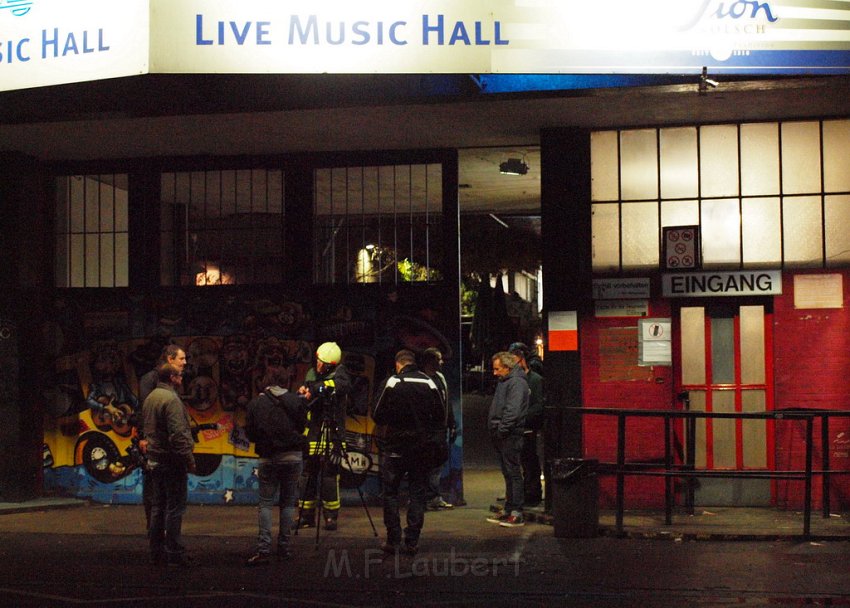 Live Music Hall Deckenplatte fiel runter als Livemusic lief Koeln Ehrenfeld Lichtstr P56.JPG